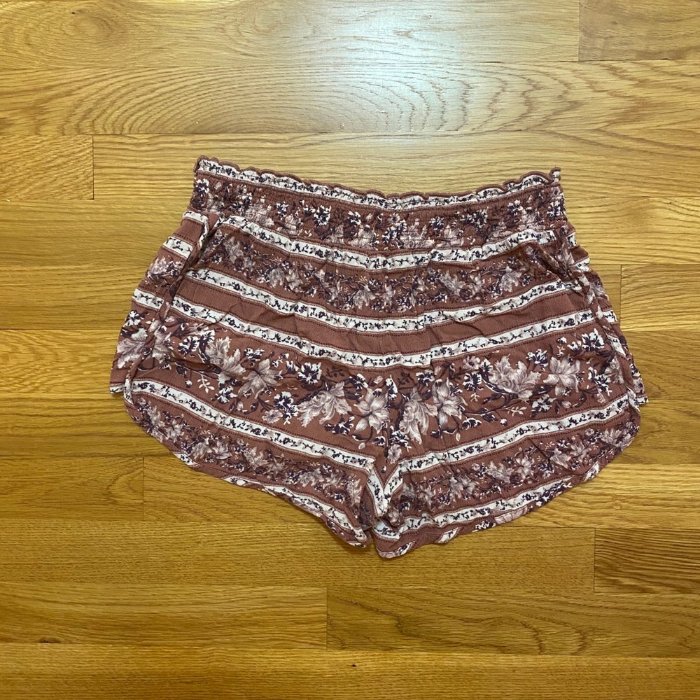 Flower Patterned Soft Shorts - Picture 5 of 7